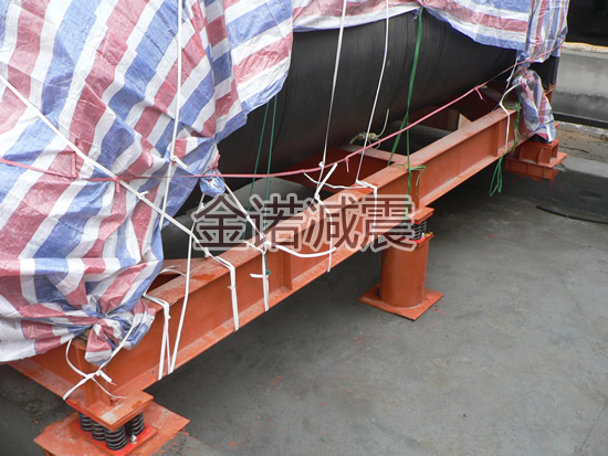 世纪会空调主机JS型组合式弹簧减震器安装实例